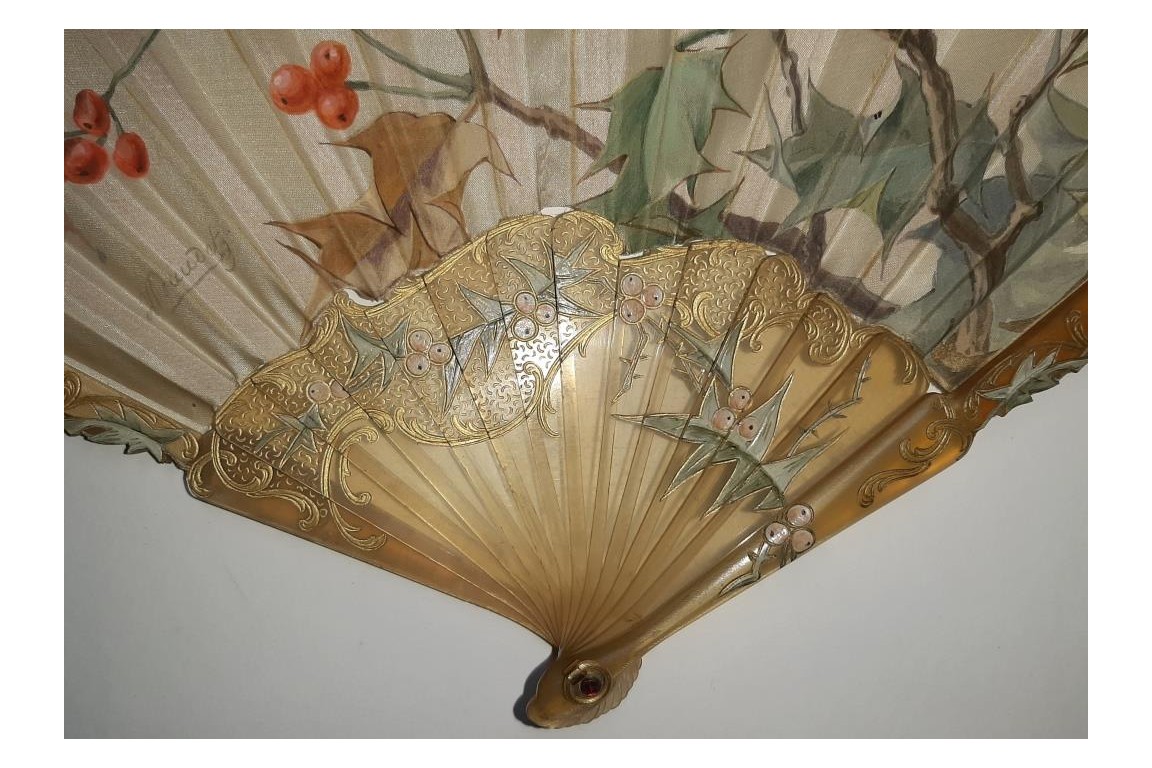 Holly, Christmas light. Fan by Daudet and Duvelleroy, circa 1900- 1910