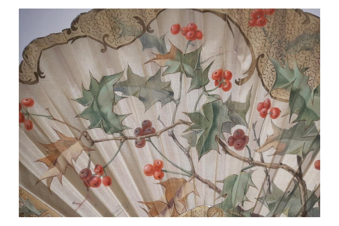 Holly, Christmas light. Fan by Daudet and Duvelleroy, circa 1900- 1910