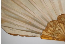 Holly, Christmas light. Fan by Daudet and Duvelleroy, circa 1900- 1910