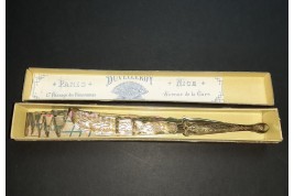 Blin's flowering trellis, fan by Blin and Duvelleroy circa 1905-1910