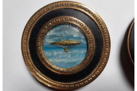 Meusnier's aerostat ? Snuffbox with hot-air balloon, late 18th century