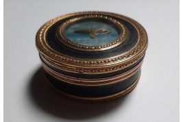 Meusnier's aerostat ? Snuffbox with hot-air balloon, late 18th century