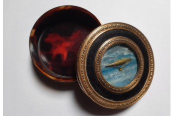 Meusnier's aerostat ? Snuffbox with hot-air balloon, late 18th century