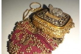 The sheep. Vinaigrette and calendar purse, period Louis Philippe