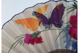 Oeillets et papillons, éventail art déco vers 1920-30