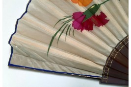 Oeillets et papillons, éventail art déco vers 1920-30