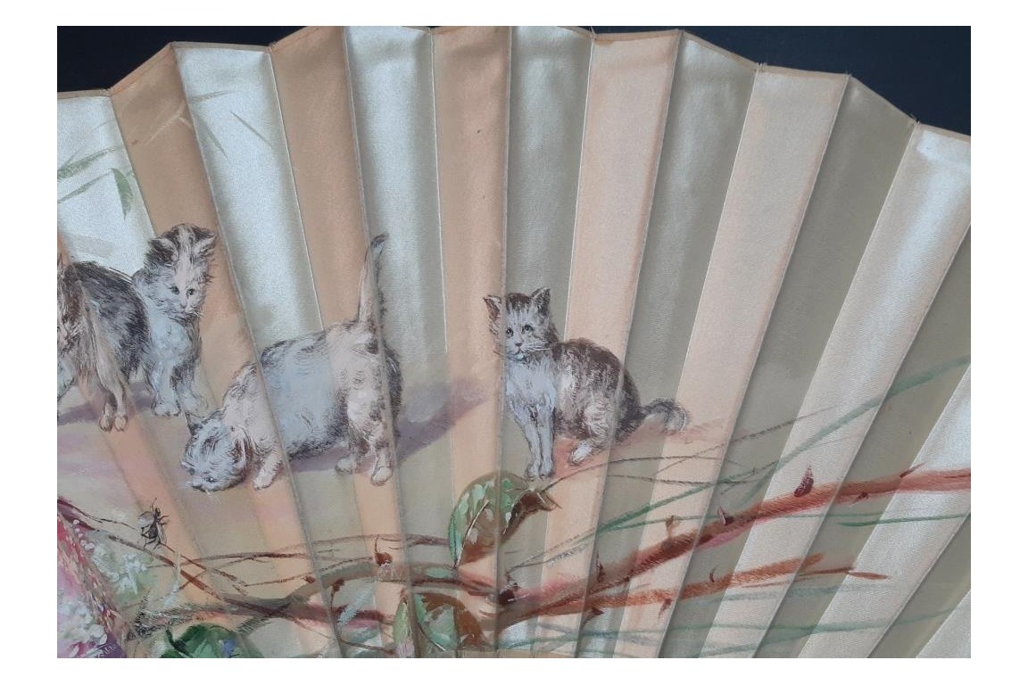 Les quatre chatons, éventail fin XIXème siècle