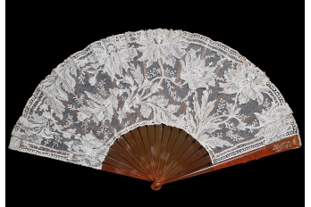 Delicate daisies, Art Nouveau fan