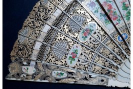 Le nid, éventail vers 1840