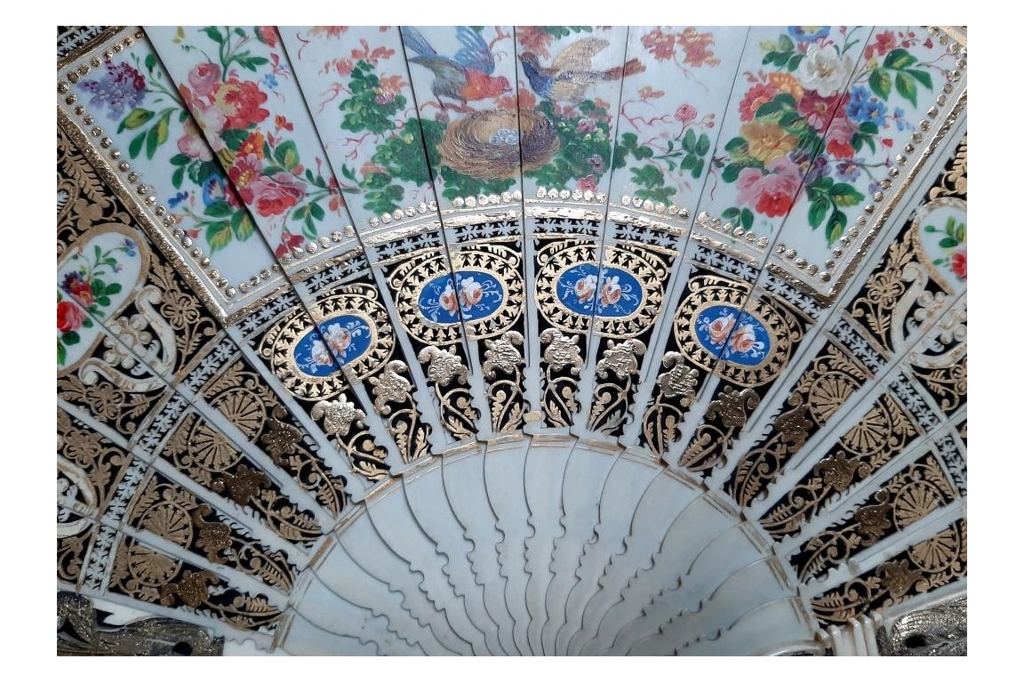 Le nid, éventail vers 1840