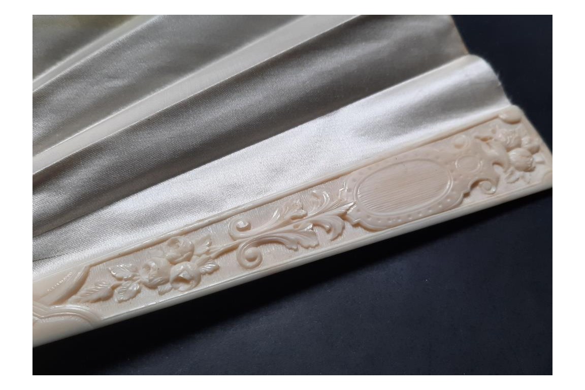Le savoir-faire des fabricants d'éventails d'Espagne, éventail vers 1870