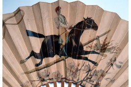 Course hippique de saut d'obstacle, éventail vers 1890