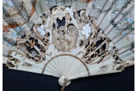 Connivence sororal, fan circa 1900