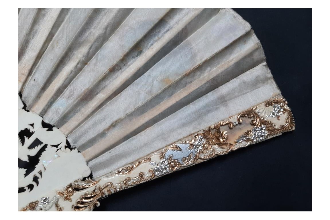 Connivence sororal, fan circa 1900