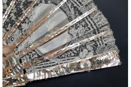 Cupidon amoureux, éventail fin XIXème siècle