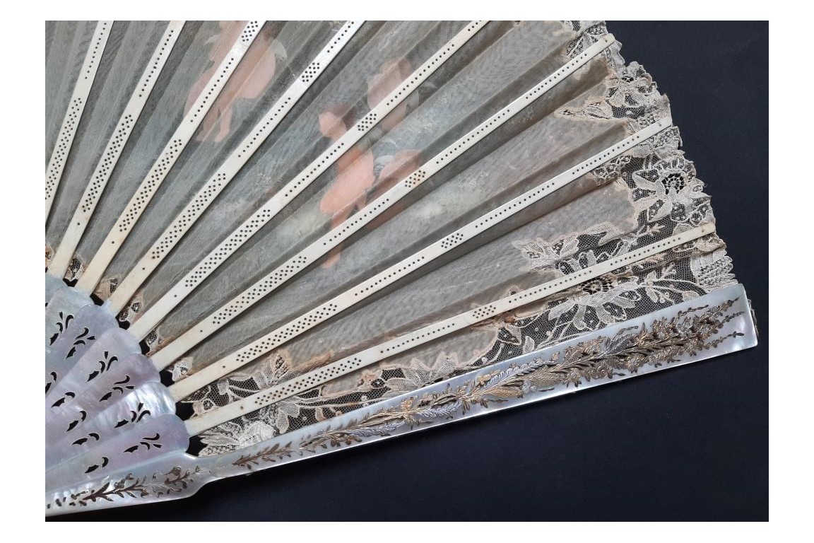 Cherubim contemplating Beauty, fan by Vanoni for Kees circa 1880-1900
