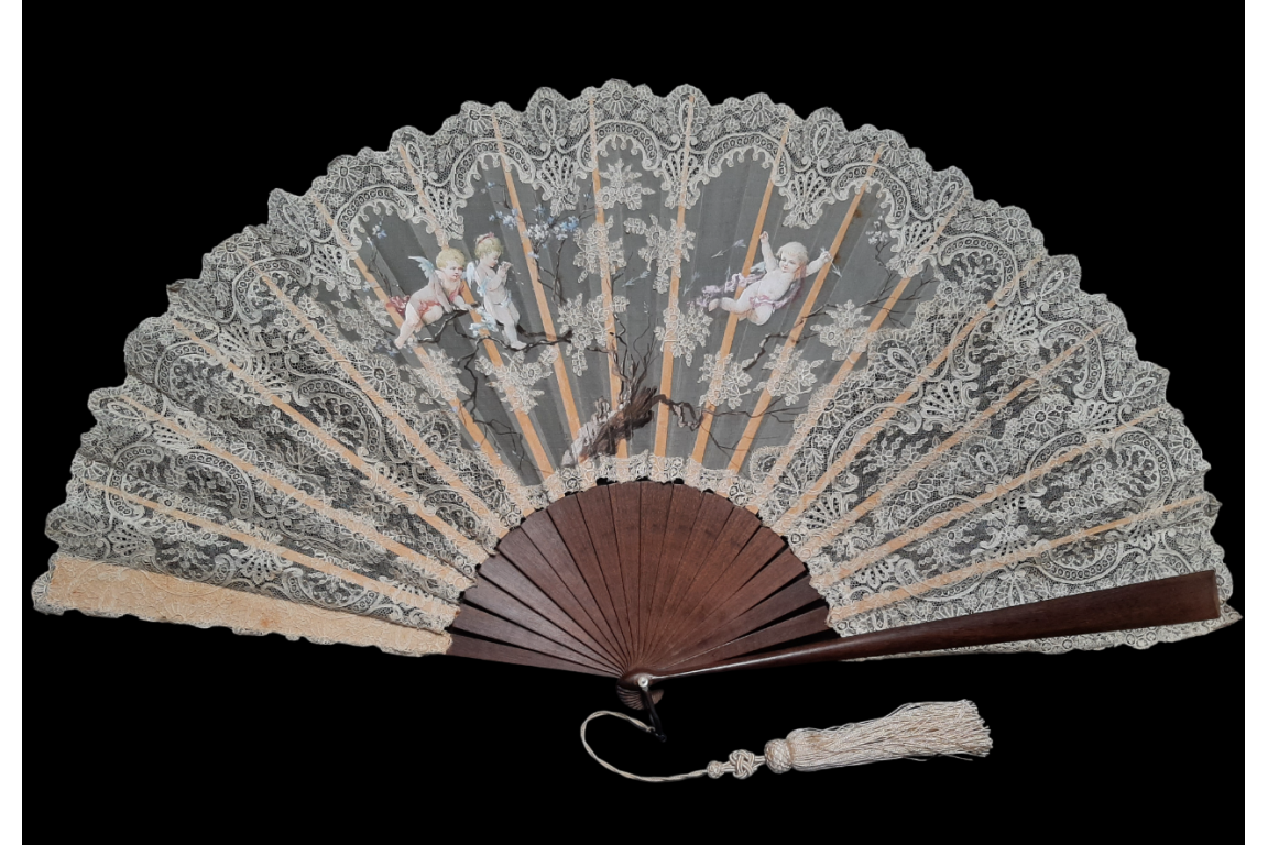 He loves me, he loves me not... Fan circa 1890