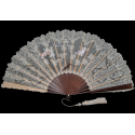He loves me, he loves me not... Fan circa 1890
