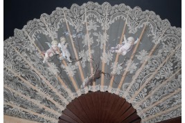 He loves me, he loves me not... Fan circa 1890