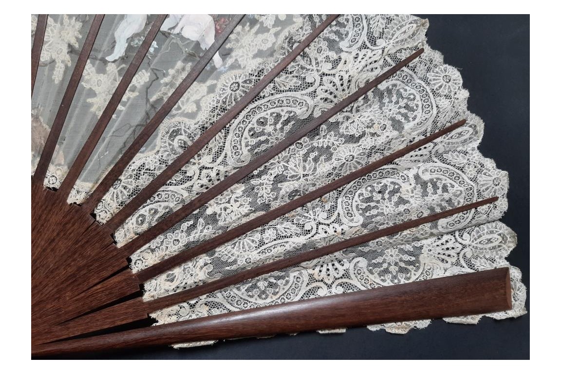 He loves me, he loves me not... Fan circa 1890