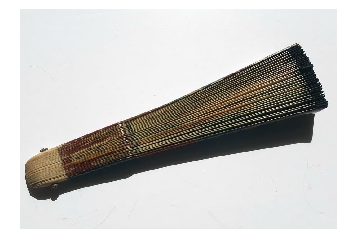 To the rhythm of love, fan circa 1900