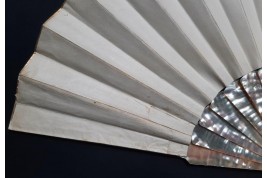 Fleurir la future mariée, éventail de Noujaret vers fin XIXème siècle