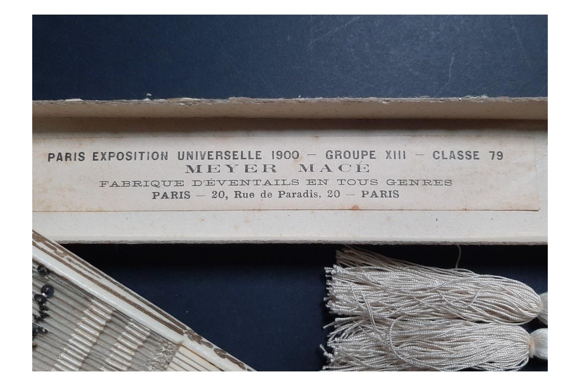 Exposition Universelle 1900, fan by Meyer Macé