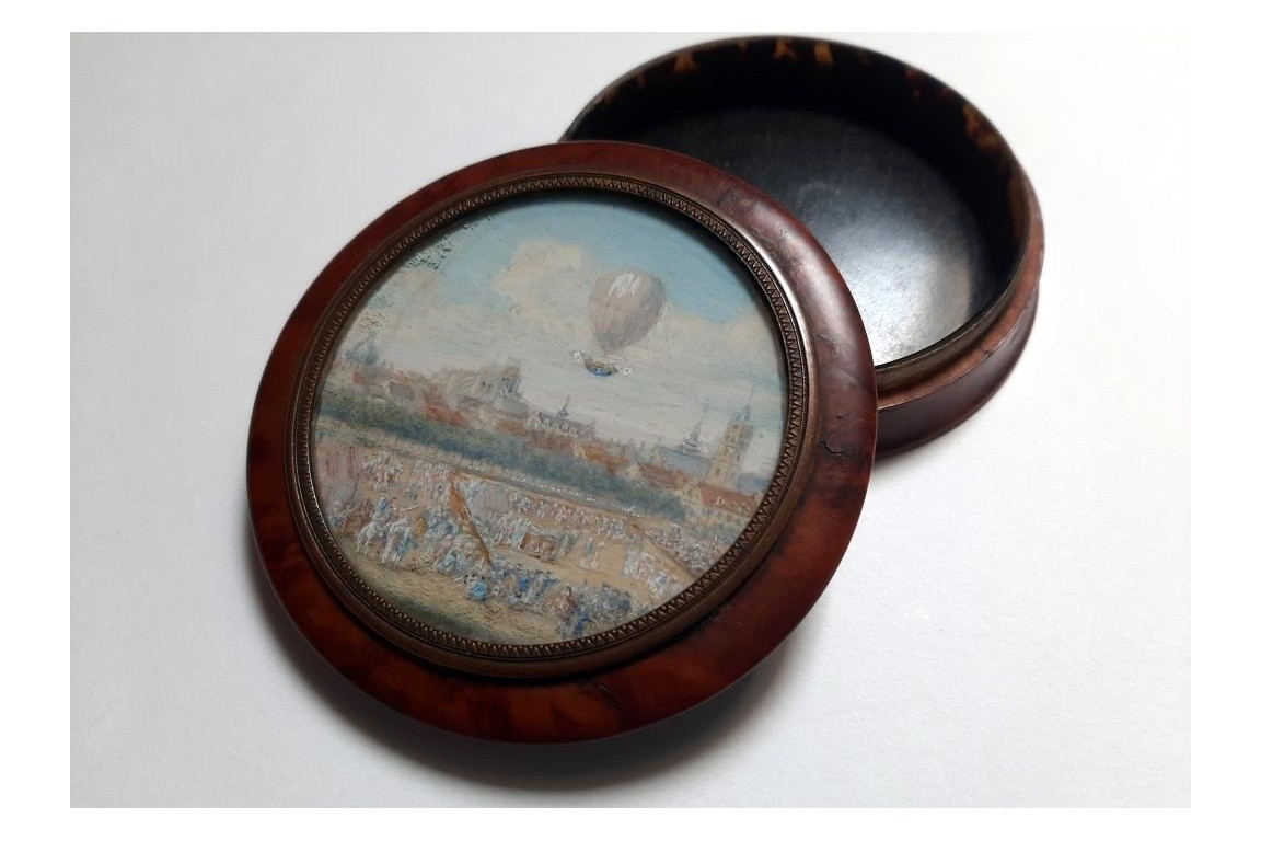 Le globe aérostatique des Tuileries, tabatière à la montgolfière, 1783