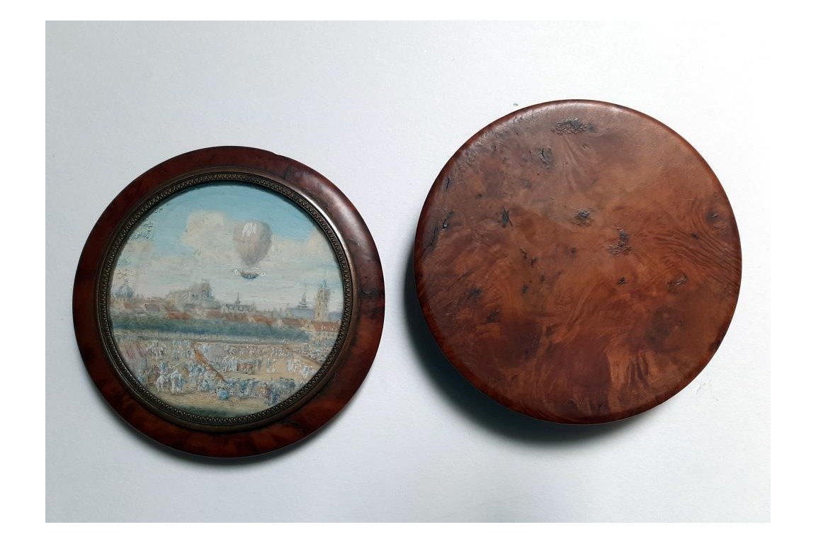 Le globe aérostatique des Tuileries, tabatière à la montgolfière, 1783