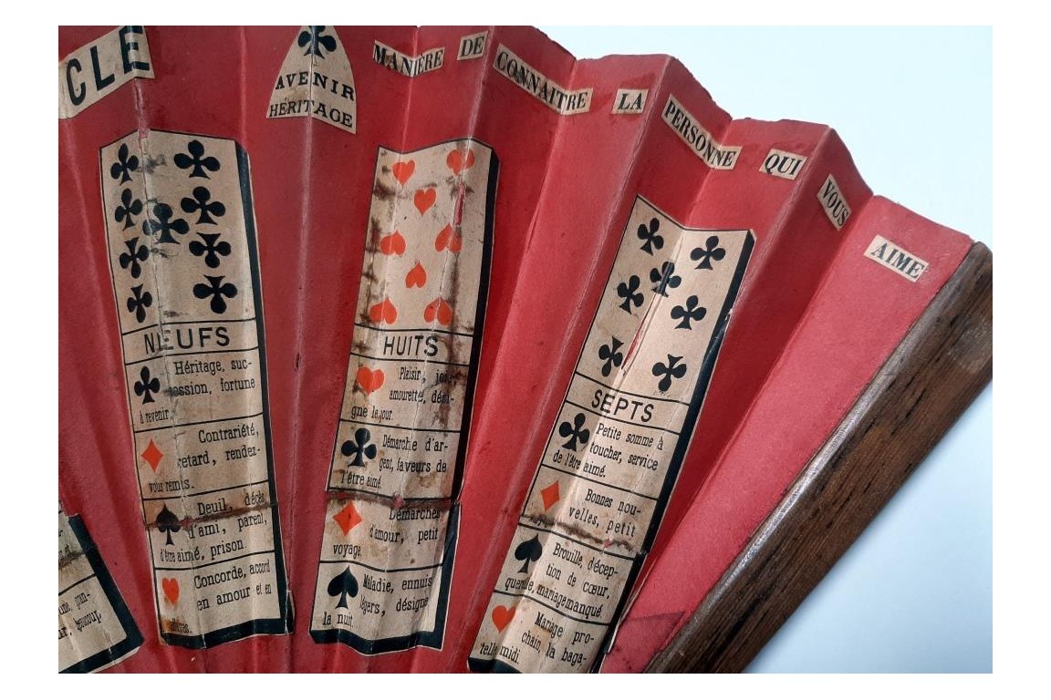 "Le Sorcier fin de siècle" or the art of card drawing. Cartomancy fan, late 19th century