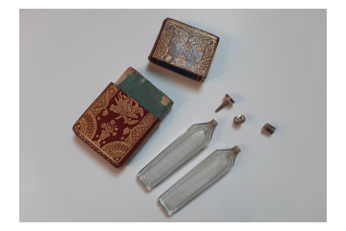 Livret de senteur, nécessaire à odeur,  XVIIIème siècle