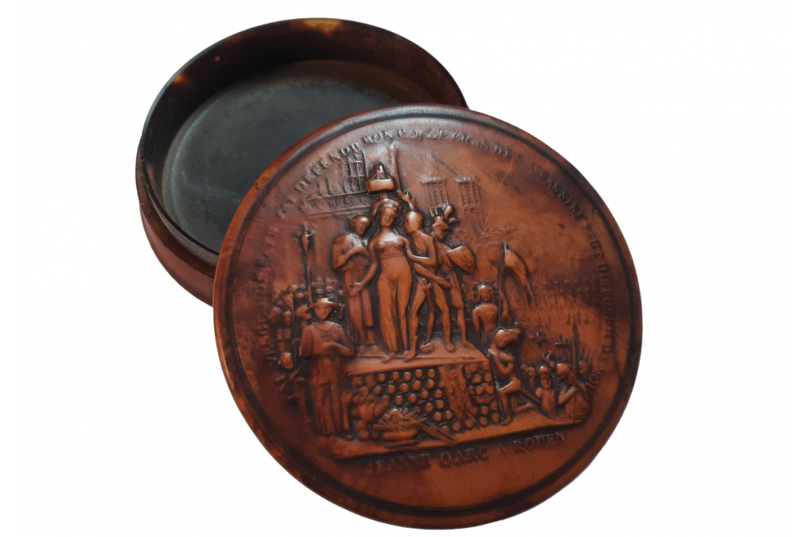 Joan of Arc at the stake, snuffbox early 19th century