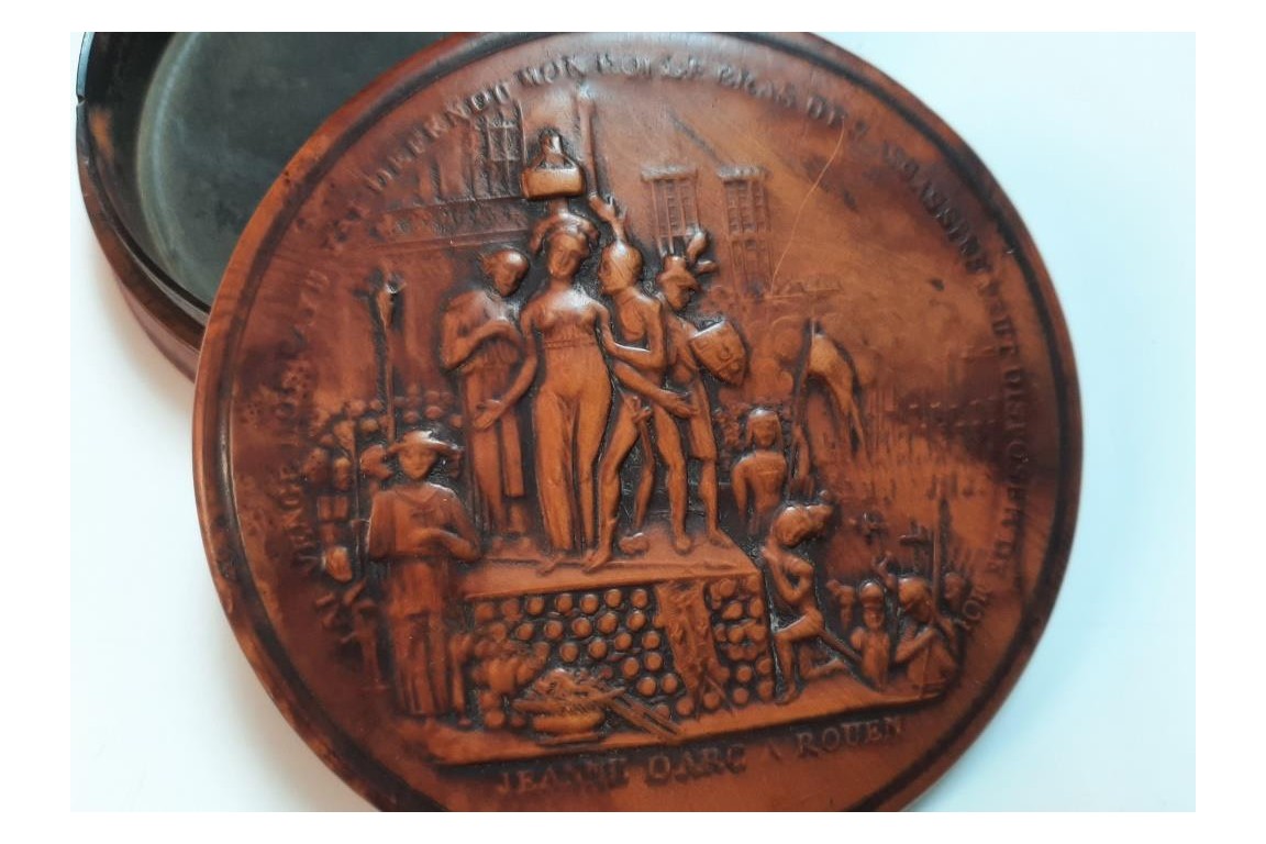 Joan of Arc at the stake, snuffbox early 19th century