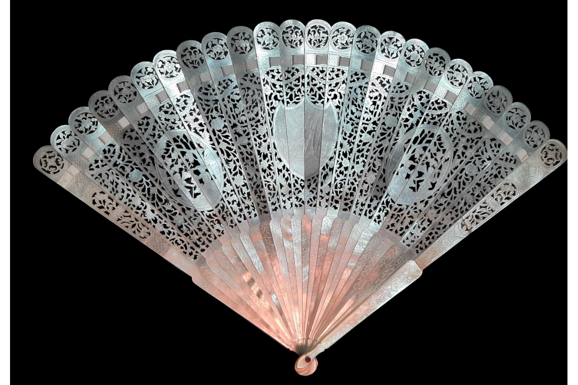 Perle chinoise, éventail vers 1790-1800