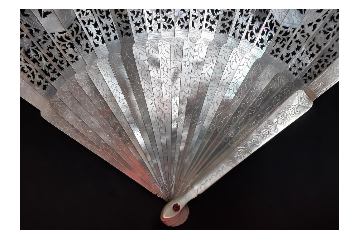 Perle chinoise, éventail vers 1790-1800