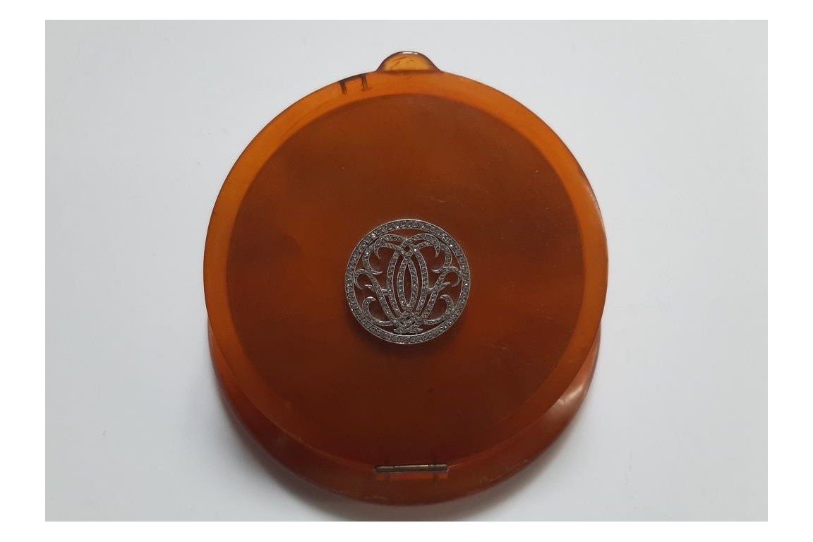 Precious compact, Art Deco period