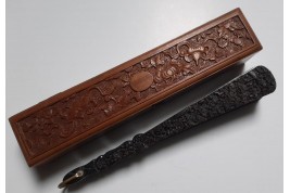 Scènes de terrasses, éventail Chine vers 1860-80