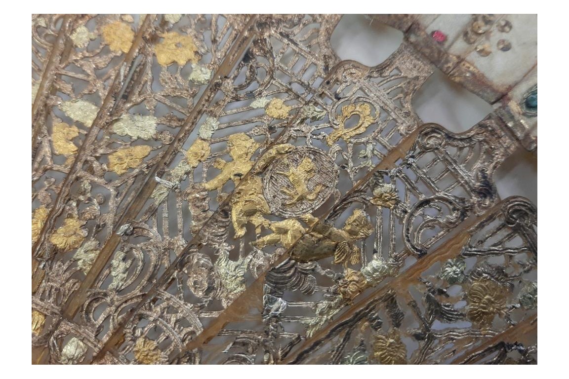Love and royal arms, fan circa 1760
