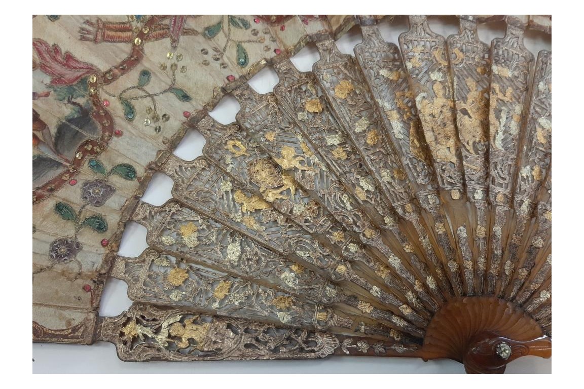 Love and royal arms, fan circa 1760
