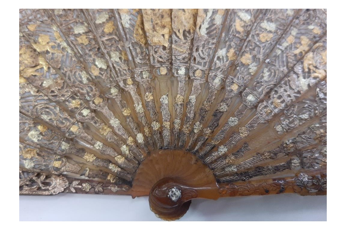 Love and royal arms, fan circa 1760