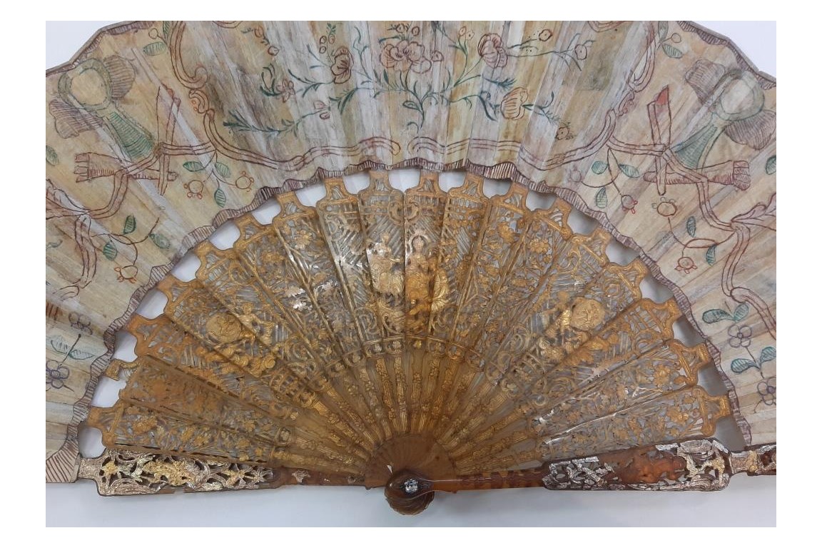 Love and royal arms, fan circa 1760