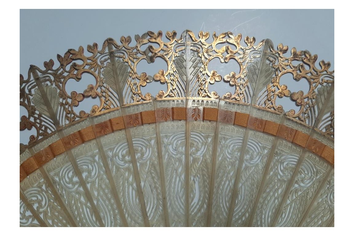 Horn. Fan circa 1835-40