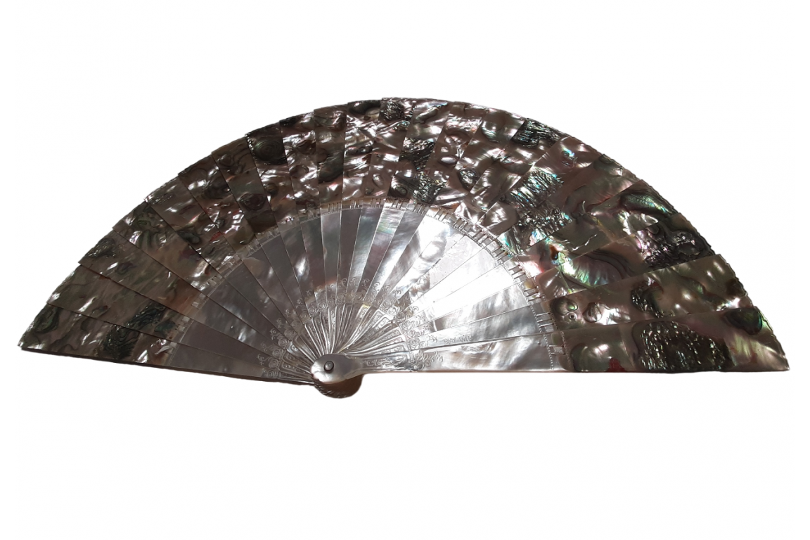 Ocean colors, contemporary fan by Blay Villa