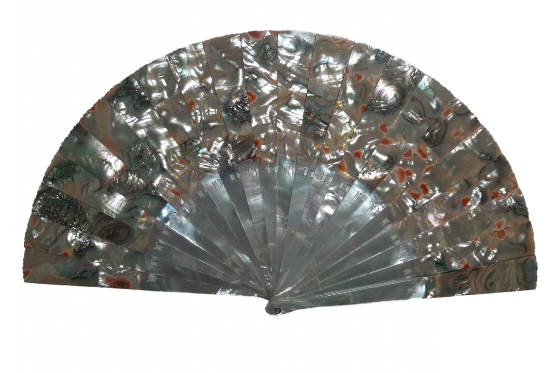 Ocean colors, contemporary fan by Blay Villa