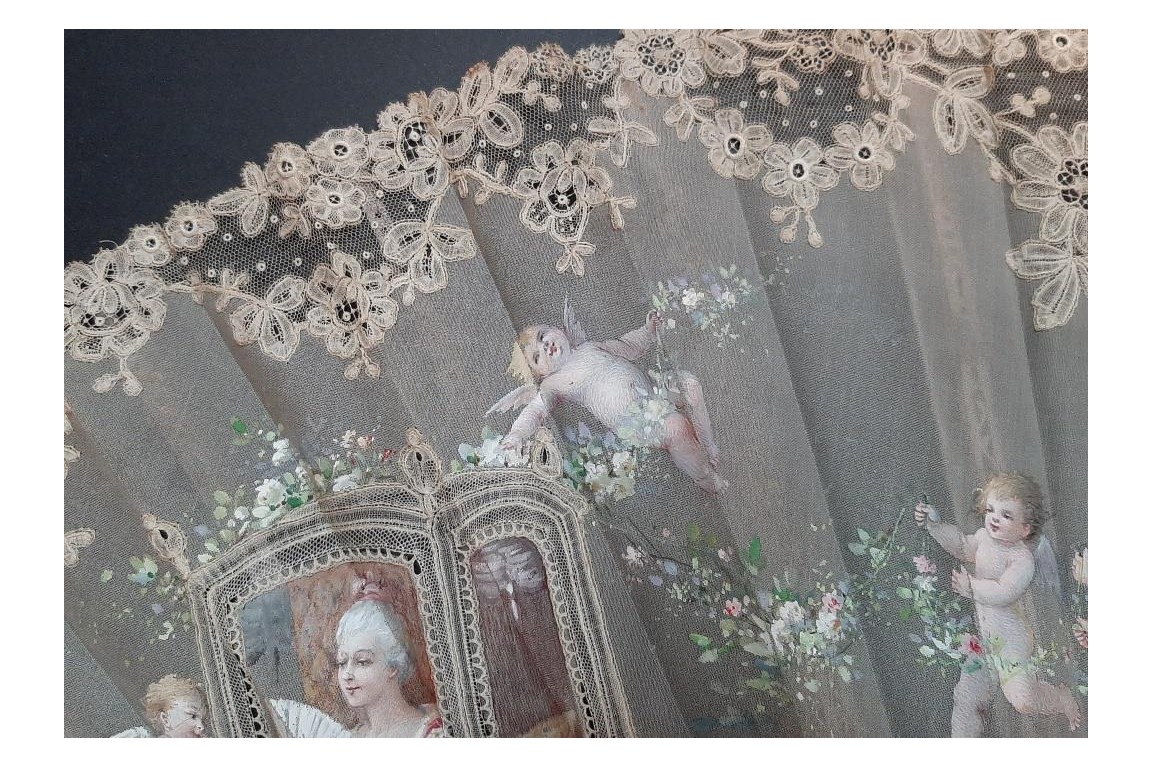 Sedan chair by Rodigue. Lace fan, circa 1890-95