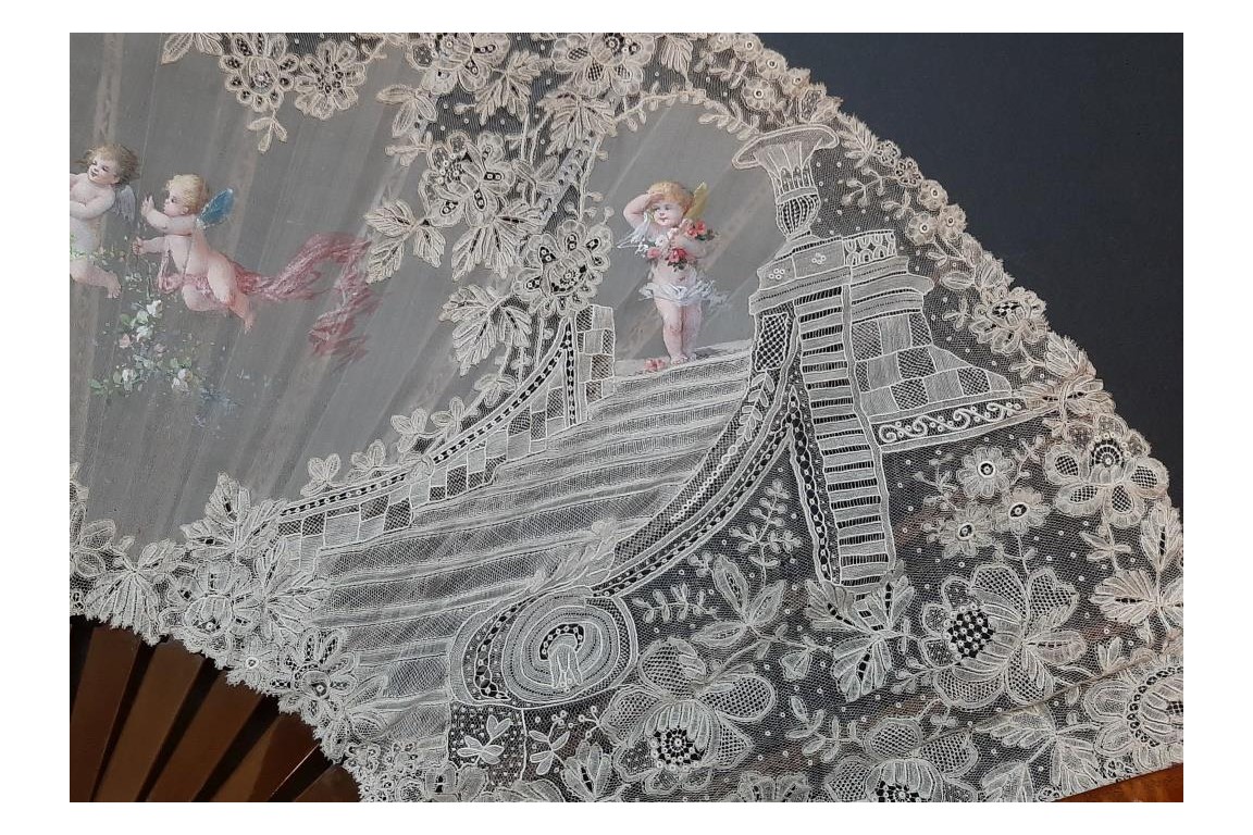 Sedan chair by Rodigue. Lace fan, circa 1890-95