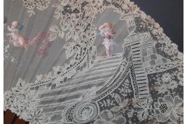 Sedan chair by Rodigue. Lace fan, circa 1890-95