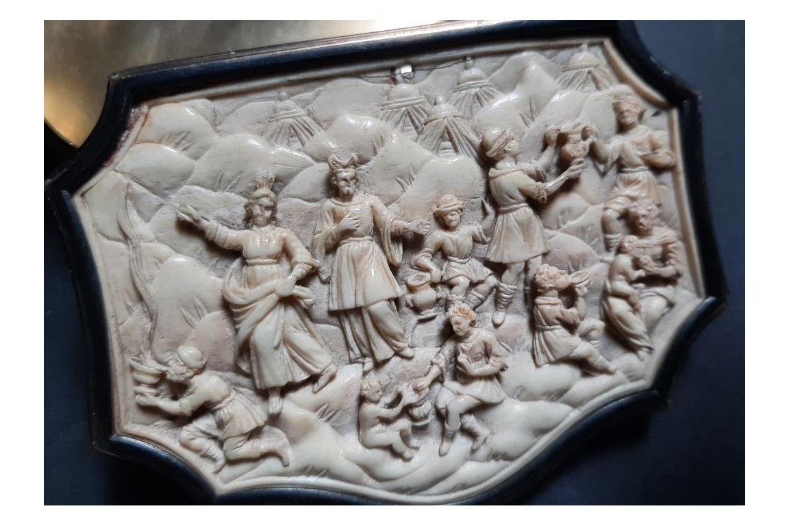 Moses Striking Water from the Rock, 18th century snuffbox