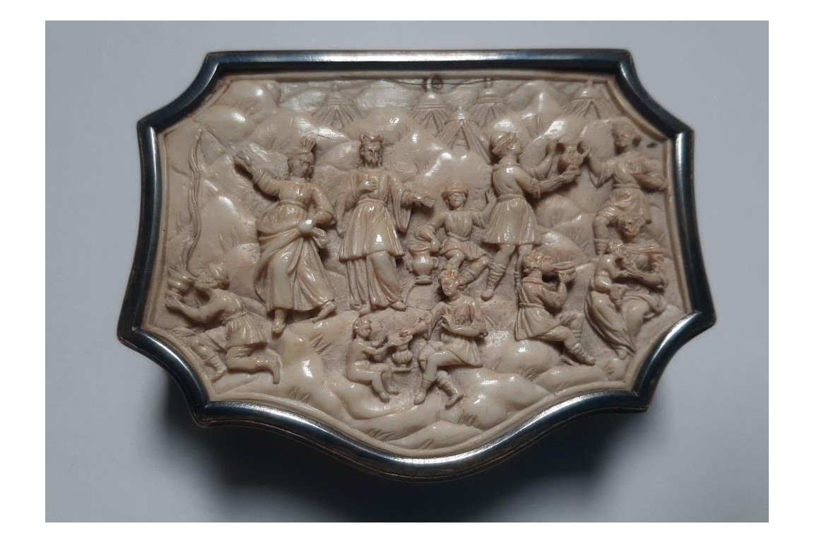 Moses Striking Water from the Rock, 18th century snuffbox