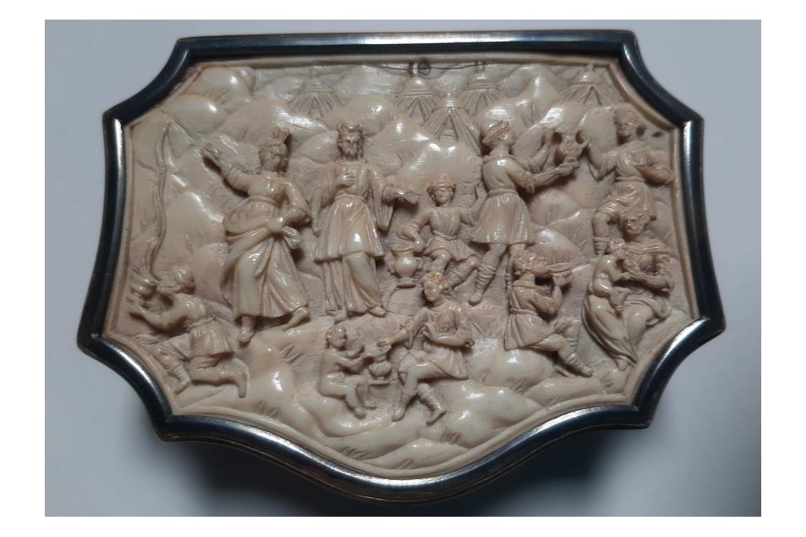 Moses Striking Water from the Rock, 18th century snuffbox